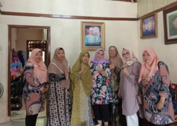 Door to Door Partai Ummat Jakarta Timur Lakukan Sosialisasi di Pasar Rebo