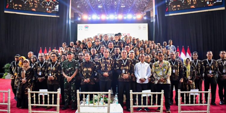 Panglima TNI Dampingi Presiden RI Buka Rakernas APEKSI di Balikpapan