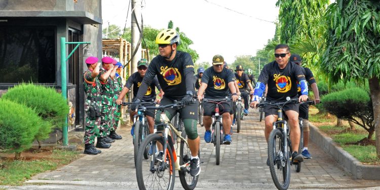 Dankolatmar Gowes Gembira Bersama Para Perwira Kolatmar