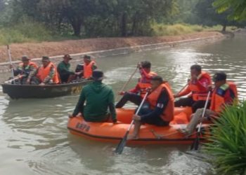 Pelatih Puslatpurmar 3 Grati Berikan   SAR Kodim 0819 Pasuruan.