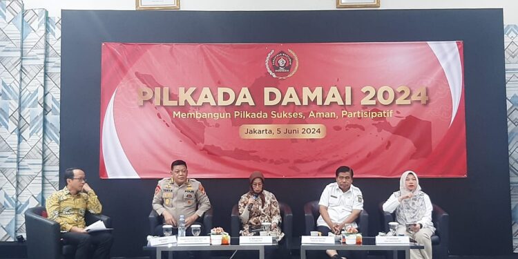 PWI PUSAT MENGGELAR SEMINAR PILKADA DAMAI 2024 DI HALL DEWAN PERS, JAKARTA