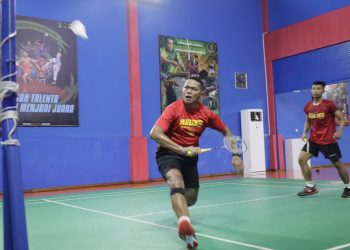 WADAN KORMAR OLAH RAGA BERSAMA PERWIRA KORPS MARINIR WILAYAH SURABAYA