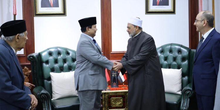 Menhan Prabowo Sambut Grand Syekh Al Azhar Prof. Ahmed di Kemhan