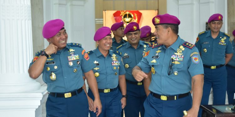 DANKORMAR TERIMA LAPORAN KENAIKAN PANGKAT PATI KORPS MARINIR