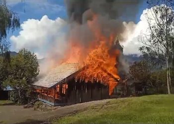 Aksi Brutal OPM : Pembakaran SMP Negeri Okbab Hancurkan Harapan Pendidikan*P