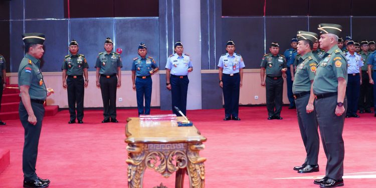 Panglima TNI Pimpin Sertijab Asintel Panglima TNI