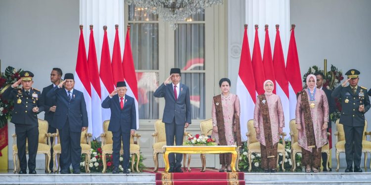 Panglima TNI Hadiri Upacara Prasetya Perwira TNI-Polri Tahun 2024 di Istana Merdeka