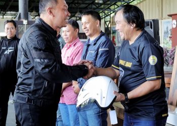 Dorong Perilaku Tertib Berlalu Lintas, Jasa Raharja Bersama Komunitas Motor Tomohon Gelar Safety Riding dan Pembersihan Rambu Lalu Lintas