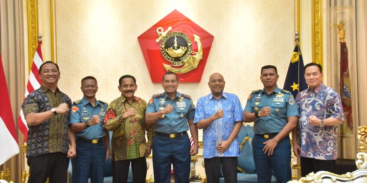 KOMANDAN KORPS MARINIR MENERIMA AUDIENSI IKATAN ALUMNI PPM _SCHOOL_