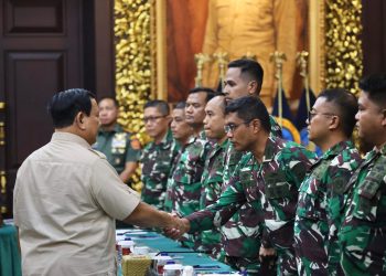 Menhan Prabowo Beri Pembekalan 40 Nakes TNI Yang Akan Berangkat Misi Kemanusiaan Gaza