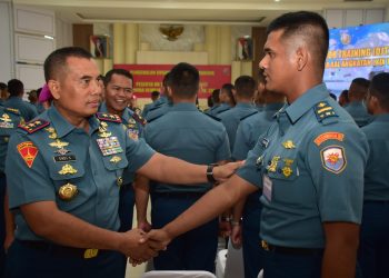 DANKORMAR BERIKAN PEMBEKALAN DAN PENGENALAN ORGANISASI KORPS MARINIR KEPADA OJT PERWIRA REMAJA AAL LXIX TA 2024