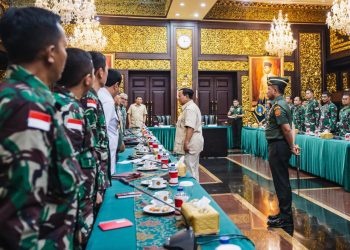Panglima TNI Dampingi Menhan RI Beri Pembekalan 40 Nakes TNI Yang Akan Bertugas dalam Misi Kemanusiaan Gaza