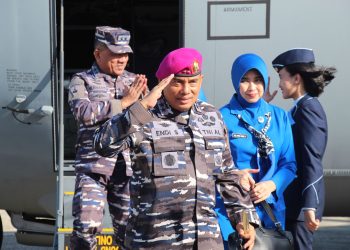 *DI KUPANG, DANKORMAR DAMPINGI KASAL BERIKAN PEMBEKALAN