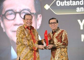 Menkumham Yasonna H. Laoly Raih Penghargaan Bergengsi CNN Indonesia Awards 2024: Dedikasi Luar Biasa untuk Penegakan Hukum dan Anti Korupsi