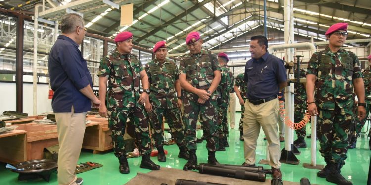 Dankormar Kunjungi Industri Pertahanan Dalam Negeri PT Pindad