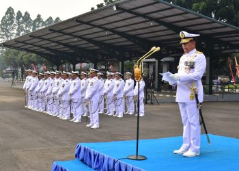 IR KORMAR PIMPIN UPACARA PERINGATAN HUT KE-79 RI DISARANG PETARUNG MARINIR CILANDAK