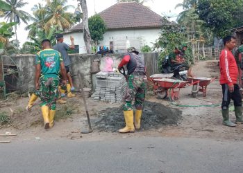 Kodim 1615/Lombok Timur Bantu Ringankan Beban Warga Melalui Program TMMD Ke-121
