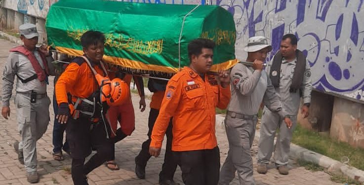 Bakamla RI Temukan Korban Tenggelam di Muara Baru