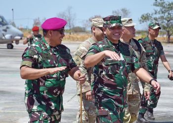 DANKORMAR DAMPINGI PANGLIMA TNI KUNJUNGI KOARMADA II*