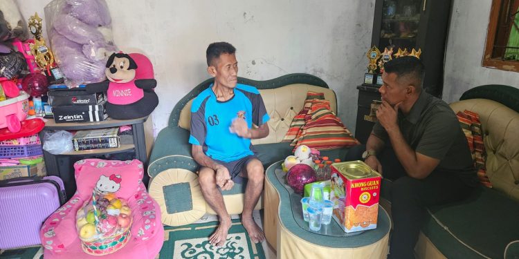 MANFAATKAN HARI LIBUR, DANBRIGIF 1 MAR SAMBANGI PRAJURIT PETARUNGNYA.