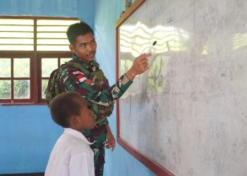 Siswa SD Susumuk Sambut Gembira Papua Pintar Satgas Habema