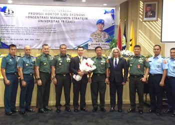 Laksma TNI Akhmad Tarmizi Raih Gelar Doktor Ekonomi dari Univ Trisakti