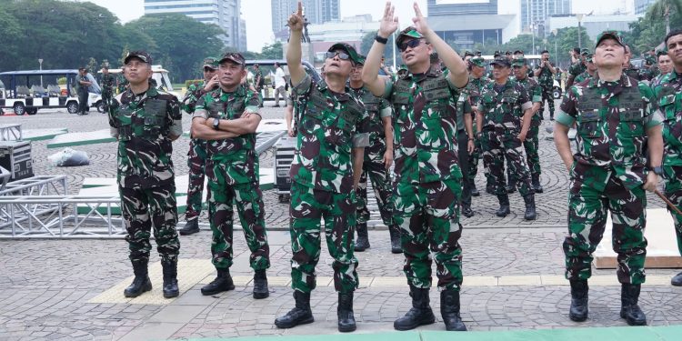 Kasum TNI Tinjau Kesiapan HUT Ke-79 TNI Tahun 2024 dan Pesta Rakyat di Monas