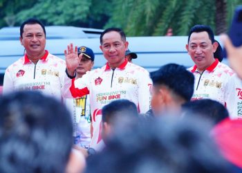 Ribuan Masyarakat Antusias Ikuti Panglima TNI Run 2024 di Monas