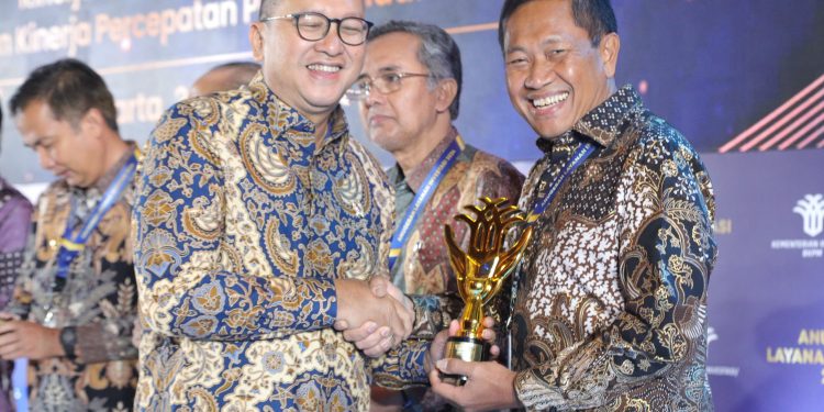 Kemhan RI Raih Terbaik Pertama Pada Penghargaan Anugerah Layanan Investasi 2024