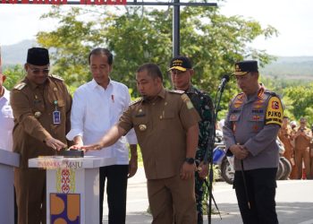 Panglima TNI Dampingi Presiden RI Resmikan Inpres Jalan Daerah di Aceh Besar