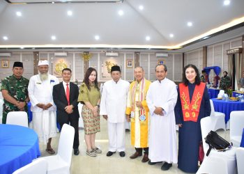 KORPS MARINIR GELAR SHOLAWAT DAN DOA LINTAS AGAMA MENYONGSONG HUT KE-79 KORPS MARINIR.