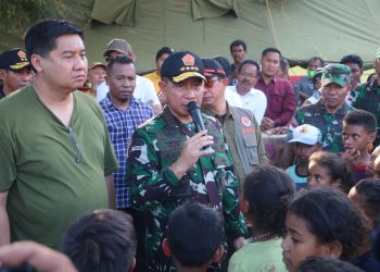 Panglima TNI Tinjau Lokasi Terdampak Erupsi Gunung Lewotobi Laki-Laki di NTT