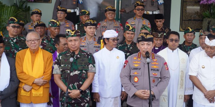 Safari Pengamanan Pilkada Serentak, Panglima TNI Bersama Kapolri Hadiri Doa Bersama Lintas Agama di Bali
