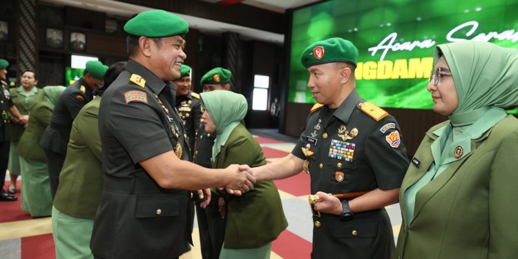 Pimpin Sertijab Pangdam I/BB dan Danseskoad, Kasad Tekankan Pentingnya Kepemimpinan Inspiratif