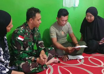 Babinsa Koramil 1715-06/Dekai Serda Rusli dan Istri Terima Penghargaan dari Kasad dan Ibu Ketua Umum Persit