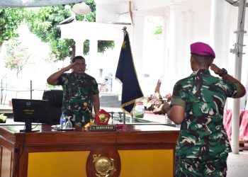 DANKORMAR BERIKAN PENGARAHAN KEPADA 40 PERWIRA KORPS MARINIR SELEKSI PUSAT TNI DIKREG LIII SESKO TNI 2025.