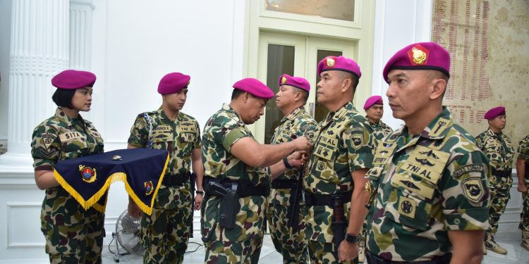 DANKORMAR PIMPIN SERTIJAB DUA JABATAN STRATEGIS KORPS MARINIR