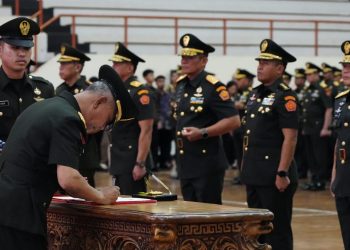 Kasum TNI Terima Laporan Korps Kenaikan Pangkat 97 Perwira Tinggi TNI dan Pimpin Sertijab Jajaran Balakpus Mabes TNI