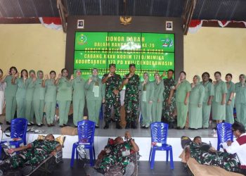 Peringati HUT Ke-79 Persit Kartika Chandra Kirana, Kodim 1710/Mimika Bersama Satuan TNI-Polri Lainnya Gelar Acara Donor Darah