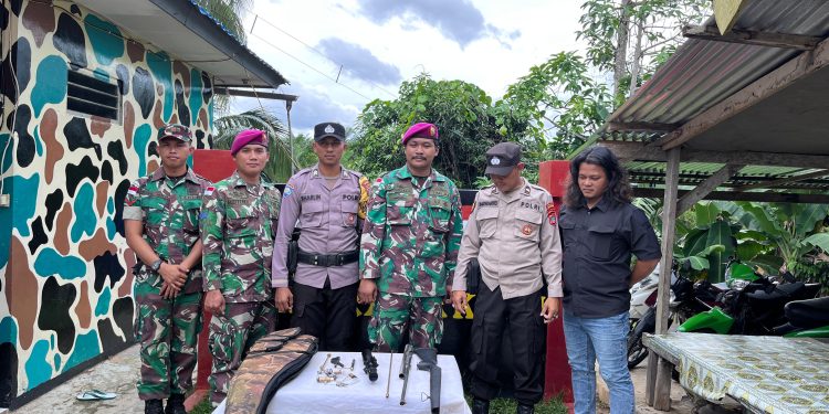 PRAJURIT MARINIR GAGALKAN PENYELUNDUPAN SENJATA DI GARIS DEPAN PERBATASAN INDONESIA MALAYSIA