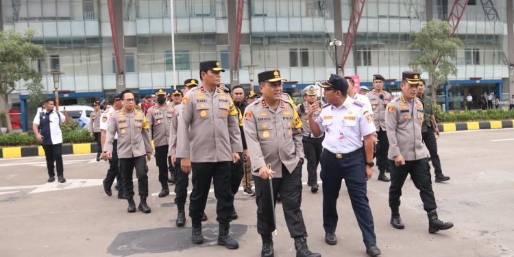 Kapolda Metro Jaya Tinjau Terminal Pulogebang, Pastikan Aman dan Nyaman