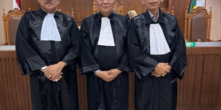 David Pella S.H.M.H : Dalam Sidang Lanjutan Menghadirkan Saksi Meringankan dan Saksi Ahli Dr. Dian Puji Nugraha Simatupang, S.H,.M.H