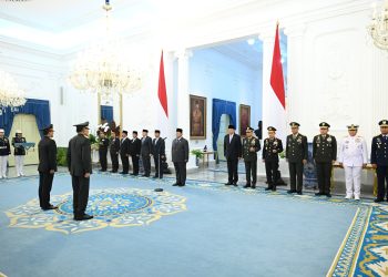 Panglima TNI Hadiri Penganugerahan Pangkat Istimewa dan Pelantikan Menteri Kabinet Merah Putih di Istana Negara
