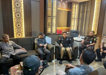 Aliansi LSM dan Media Peduli Lahat Datangi Kejari, Pertanyakan Laporan Dugaan Proyek Mangkrak