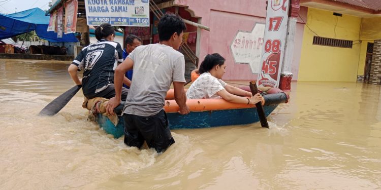 Pematang Tengah Terlantar: Banjir, Listrik Padam, Internet Mati, dan Warga Kelaparan—Tanpa Bantuan, Tanpa Negara