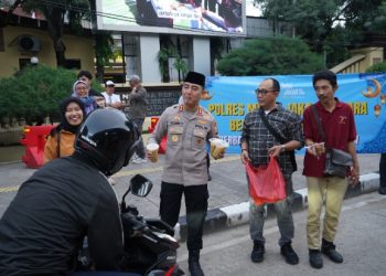 Polres Metro Jakarta Utara dan Insan Pers Berbagi Takjil, Perkuat Sinergi di Bulan Ramadhan