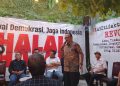 Barikade 98 (Barisan Rakyat Indonesia Kawal Demokrasi 98) menggelar Halal Bihalal bertema “Kawal Demokrasi, Jaga Indonesia”