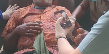 Evakuasi dan Pelayanan Kesehatan Warga Korban Pembakaran Honai Oleh KKB