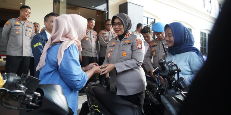 *Polres Metro Bekasi Amankan 25 Tersangka Curanmor dan Pencurian Rumah Kosong