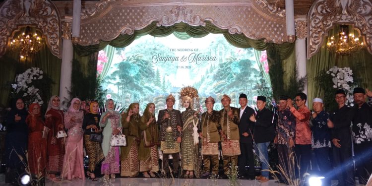 Penuh Kehangatan, Ngunduh Mantu Putra Saryono Anwar Digelar di Lahat